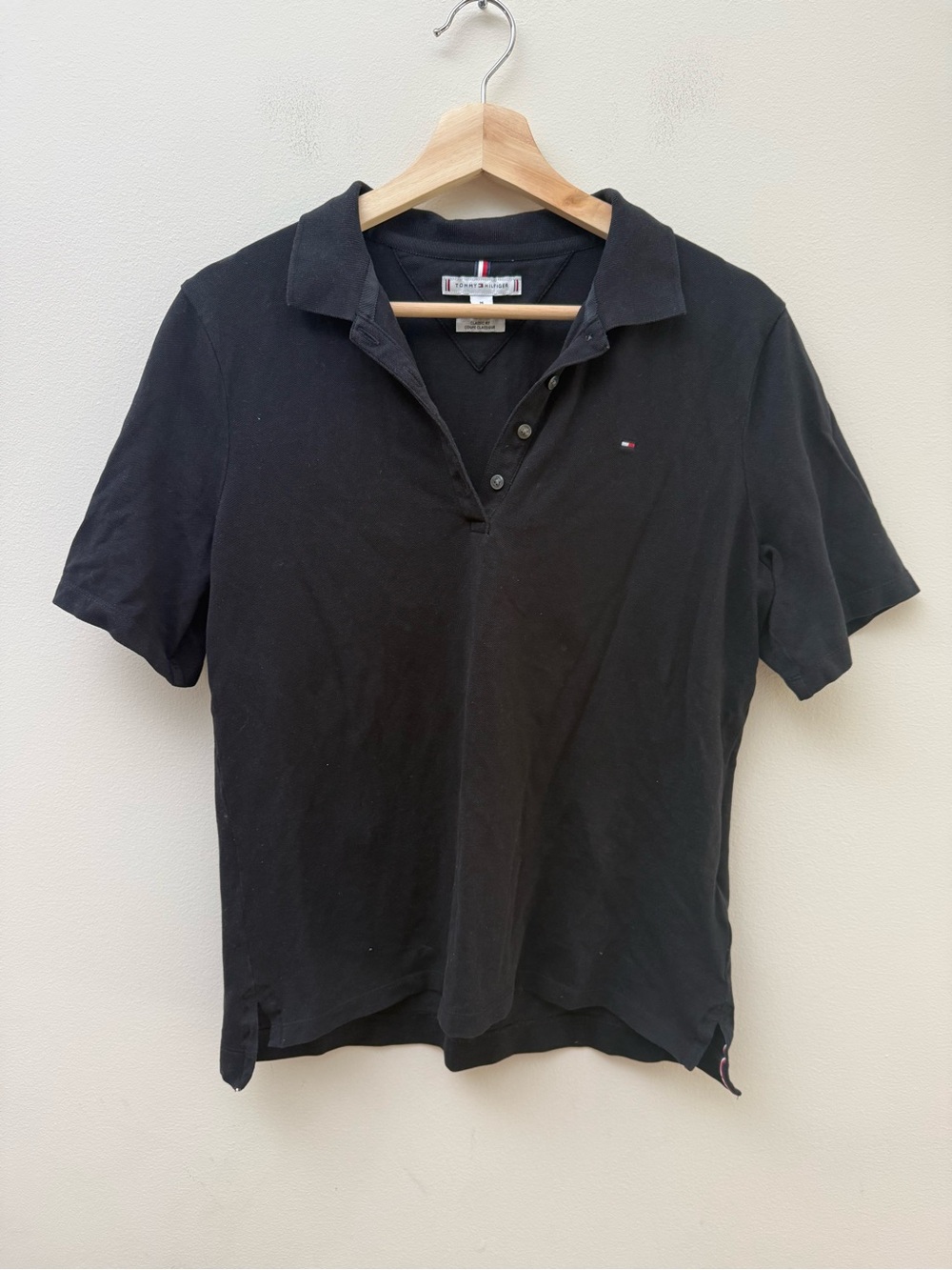 Tommy Hilfiger Black Short-Sleeve Polo with Flag Logo
